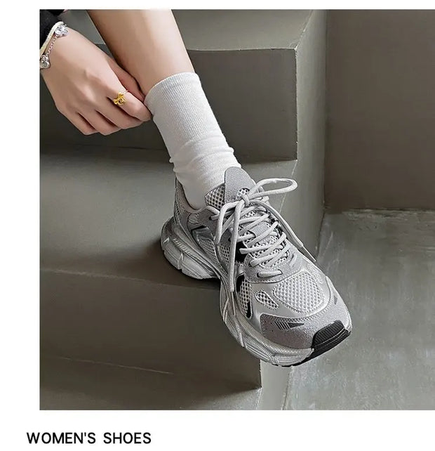 2024 New Breathable Vulcanized Shoes Women Casual Platform Sneakers Summer Thick Bottom Low Top Large jogging shoes