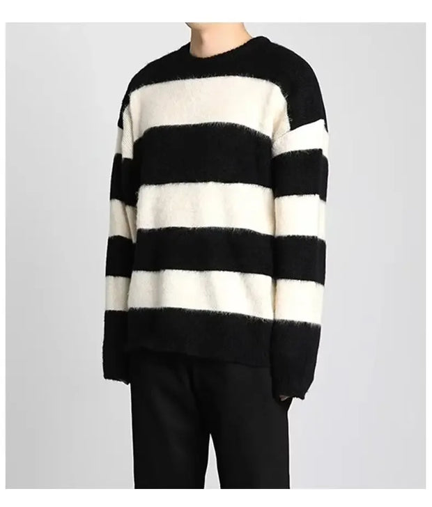 Casual Round Neck Striped Knitted Sweater New Style Loose Fit American Style Top Trendy Men's Trendy Sweater Winter