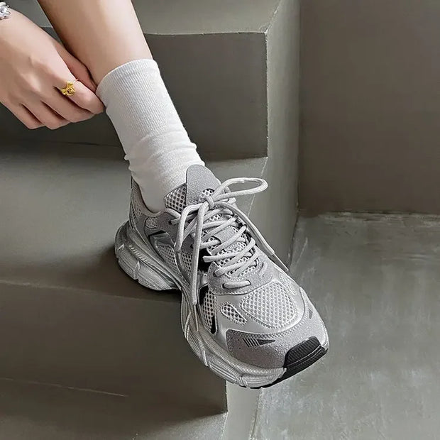 2024 New Breathable Vulcanized Shoes Women Casual Platform Sneakers Summer Thick Bottom Low Top Large jogging shoes