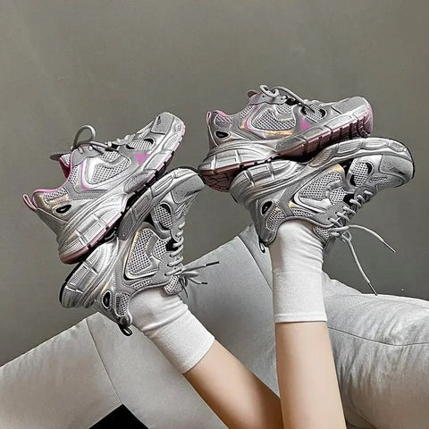 2024 New Breathable Vulcanized Shoes Women Casual Platform Sneakers Summer Thick Bottom Low Top Large jogging shoes