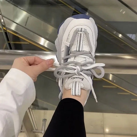 New Luxury Women's Sneakers Thick soled Tall Fashion Casual Shoes Anti slip and Durable Running Shoes Zapatos Para Hombres