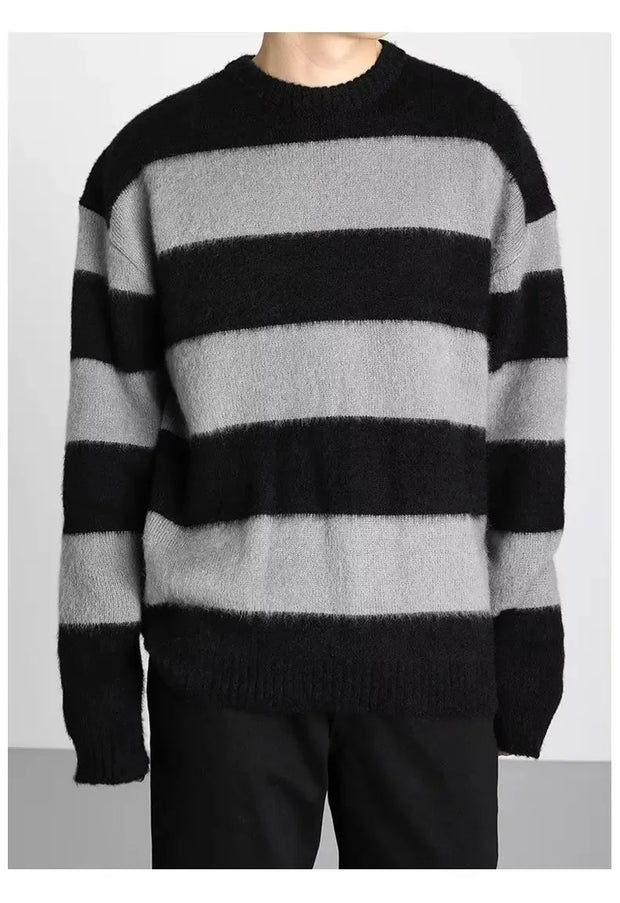 Casual Round Neck Striped Knitted Sweater New Style Loose Fit American Style Top Trendy Men's Trendy Sweater Winter